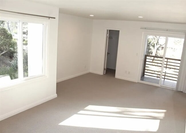 Building Photo - 531 Camino Del Mar