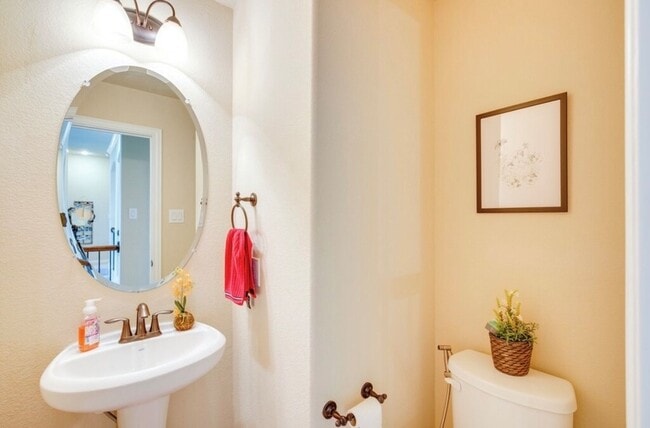 Building Photo - 14712 Crystal Beach Ln