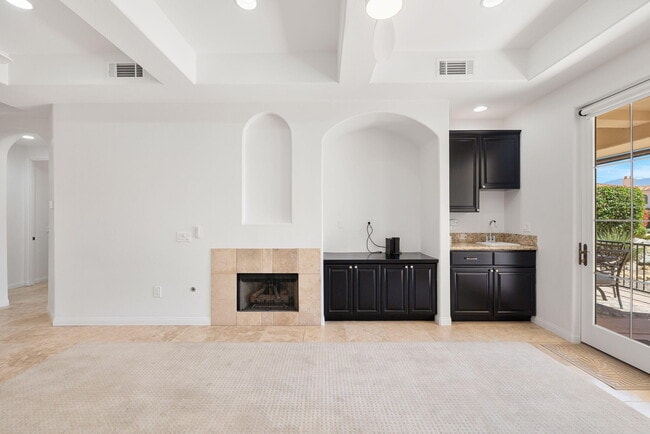 Building Photo - 2801 Via Calderia