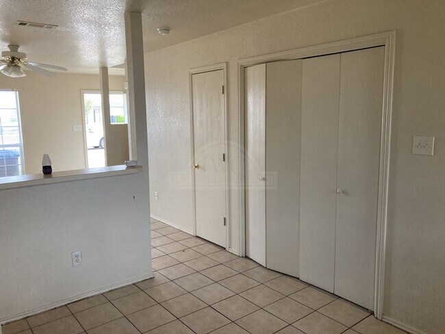 Building Photo - 4507 Jeff Scott Dr