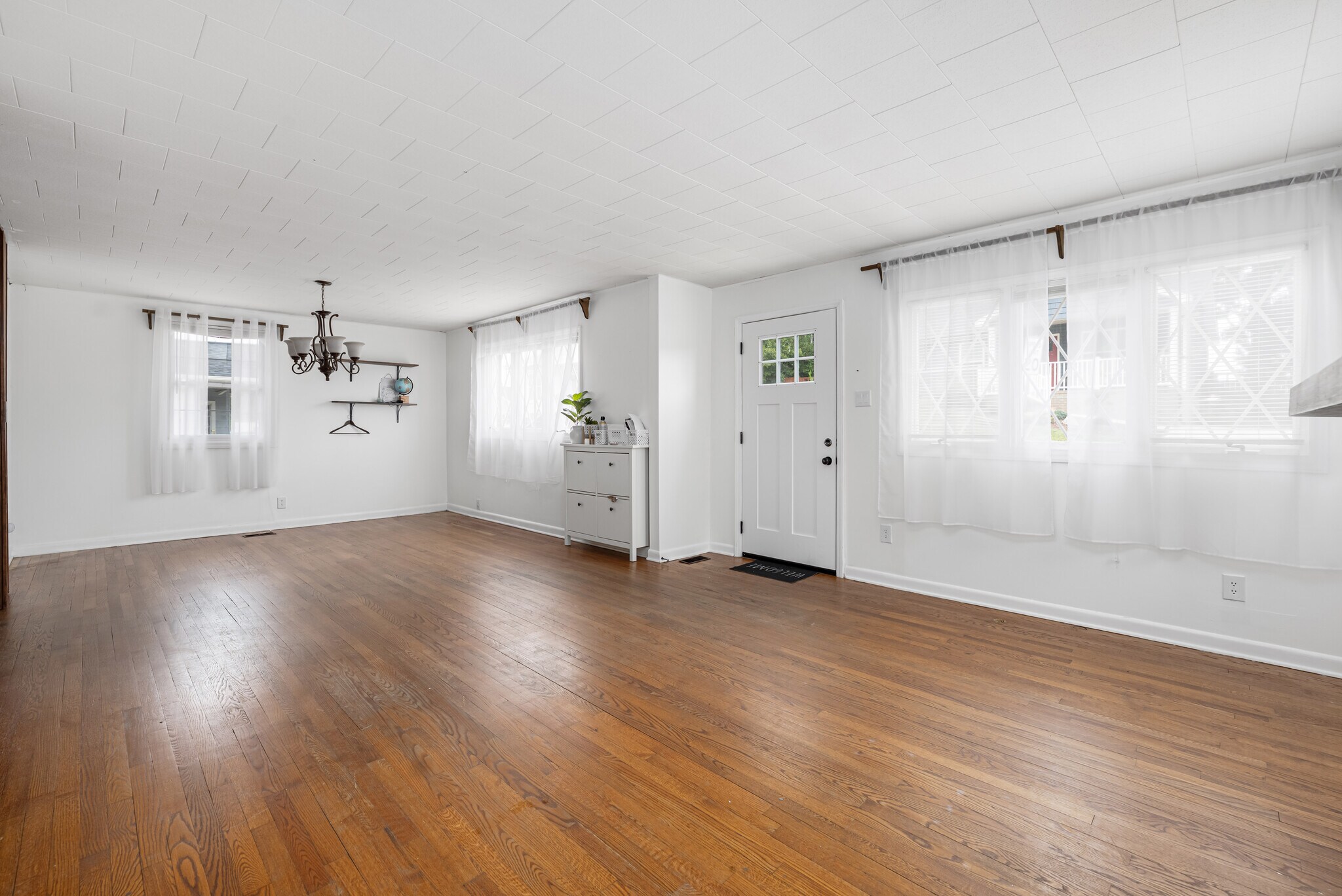 Building Photo - 387 Woodlawn Ave