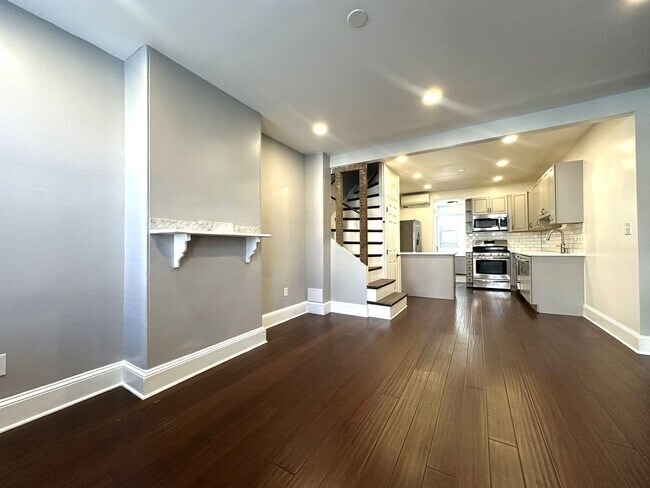 Building Photo - Stunning 4-Bedroom Townhome in the Heart of Fishtown! Available NOW!