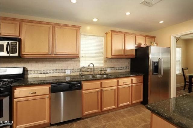 Building Photo - 3226 La Crescenta Ave