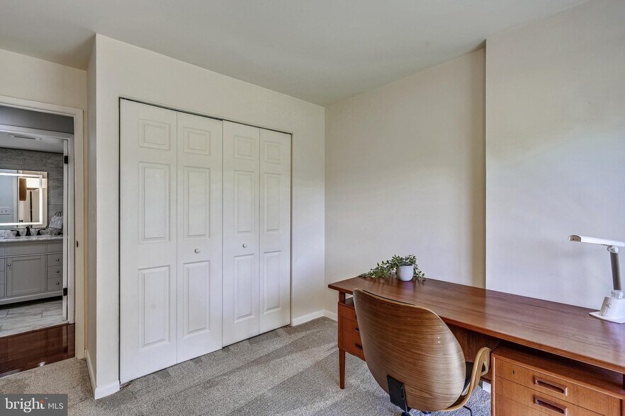 Building Photo - 6089 Majors Ln