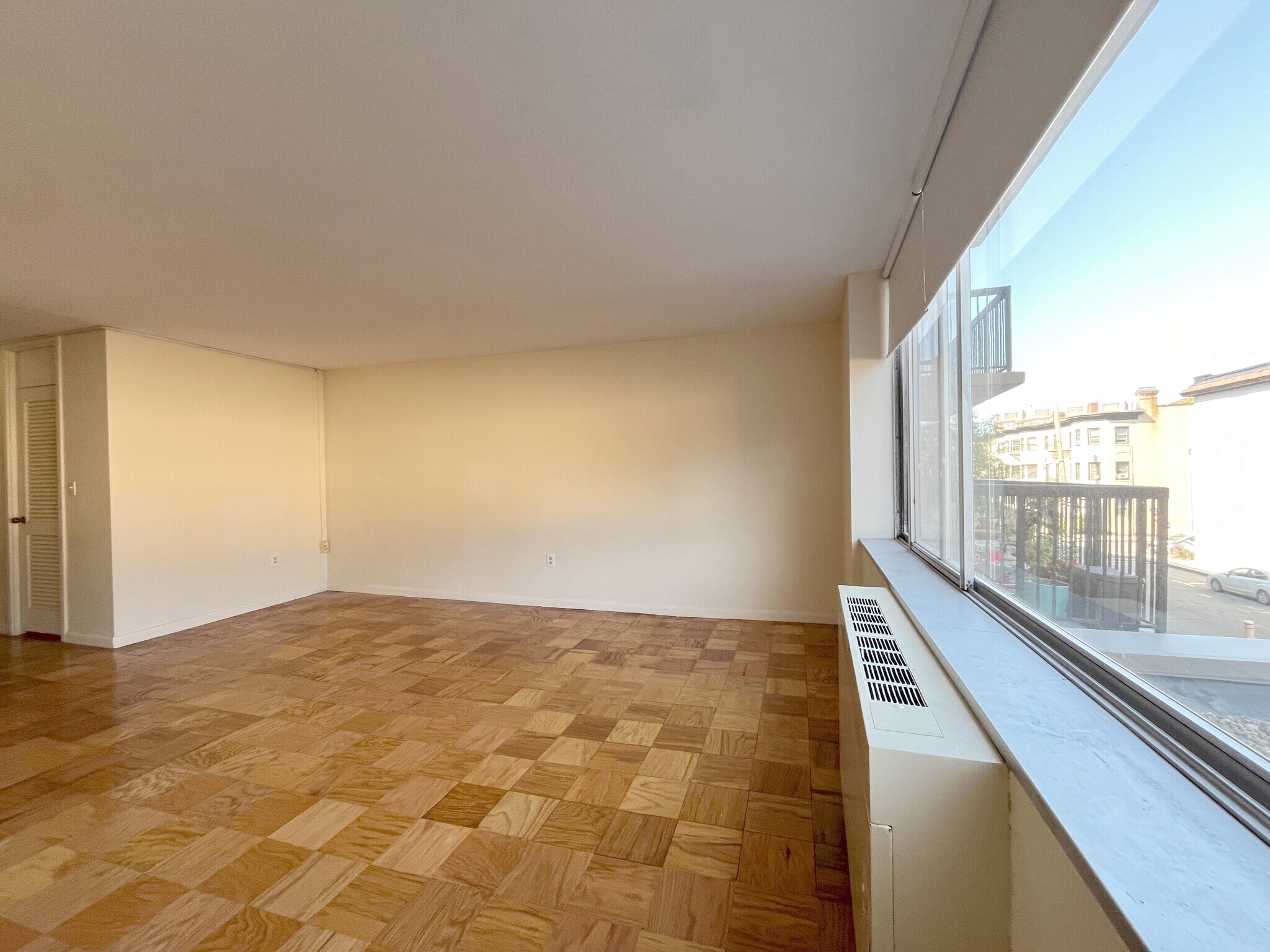 Building Photo - 75 Monmouth St