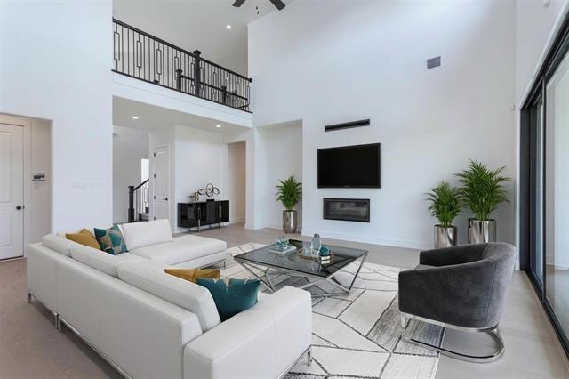 Building Photo - 10342 Great Days Dr