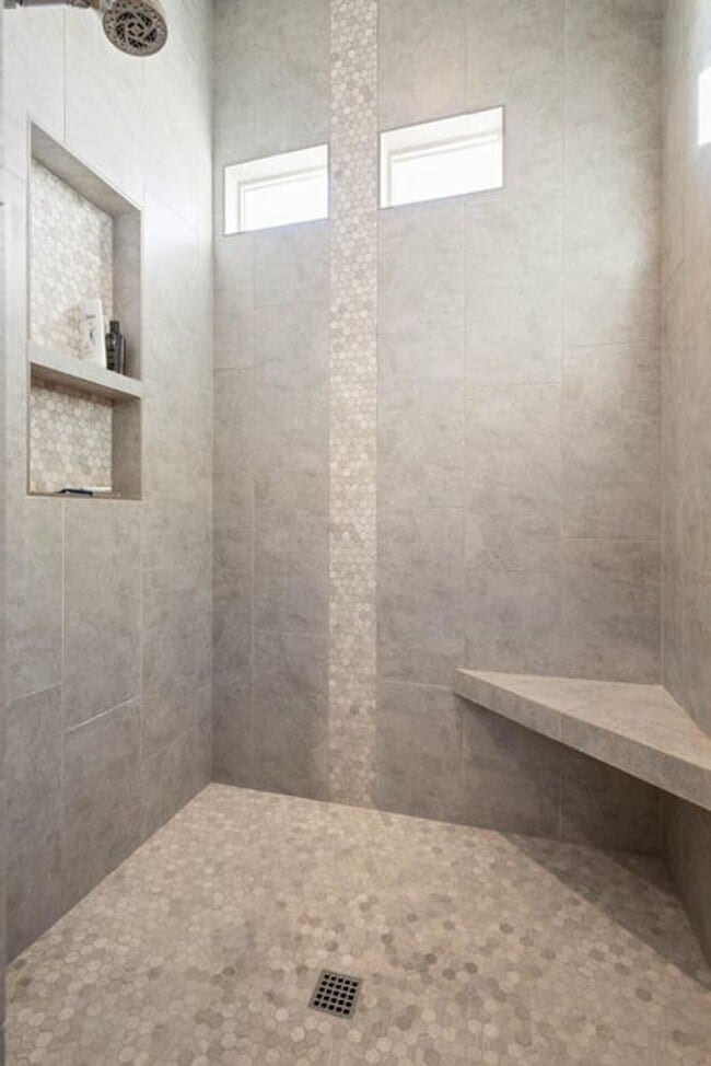 Building Photo - Stunning 3 Bedroom Home!