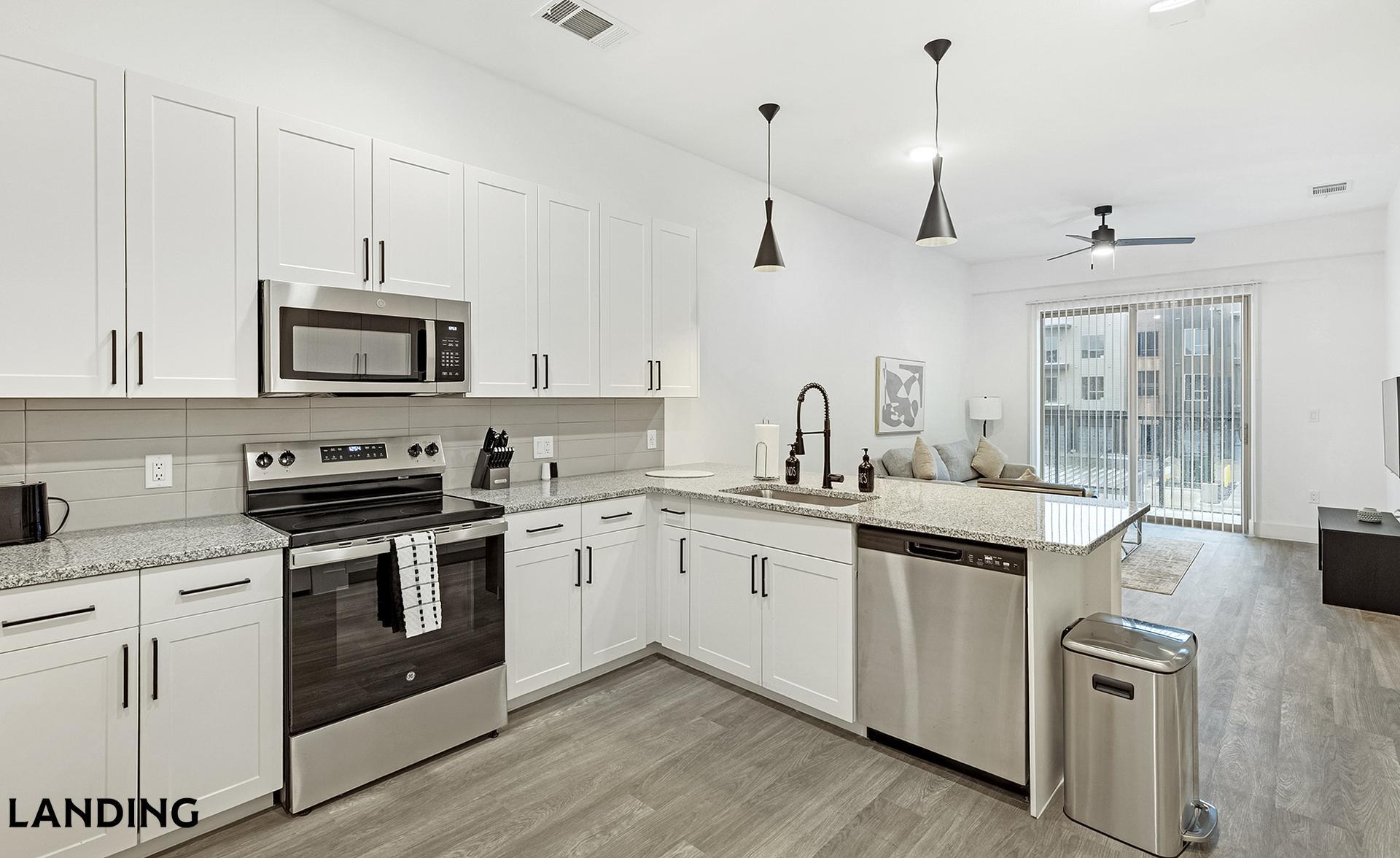 Building Photo - 650 E Sycamore St