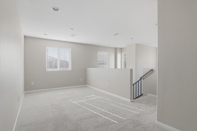 Building Photo - 3158 Molinos Dr
