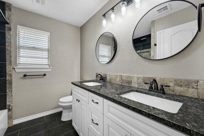 Building Photo - Remodeled