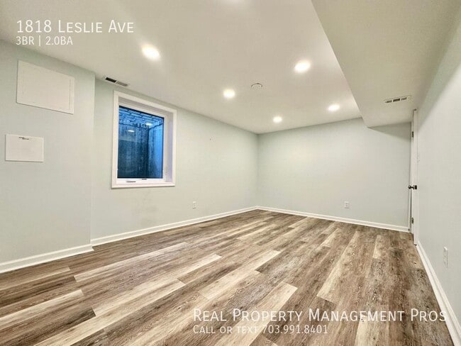 Building Photo - 1818 Leslie Ave