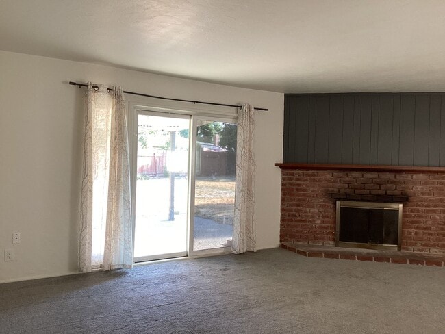 Building Photo - 4648 N 6th St