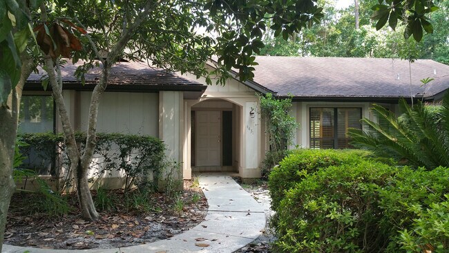 Building Photo - **4431 NW 53rd Street (Huntington)