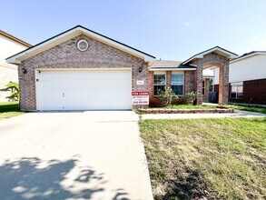 Building Photo - Available Now Beautiful 1 story, 4 bedroom...