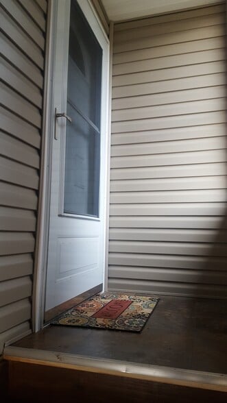 Building Photo - 706 Avenue K