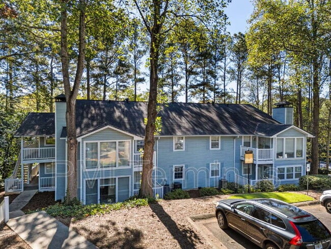 Building Photo - 2721 St Augustine Trail SE