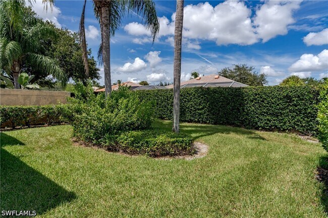Building Photo - 4949 Kingston Way