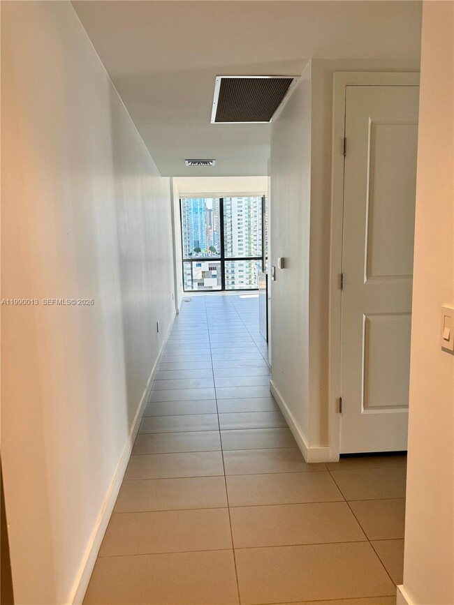 Building Photo - 1600 NE 1st Ave