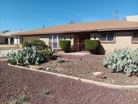 Building Photo - Charming 4-bedroom, 2-bathroom! Showings available NOW!