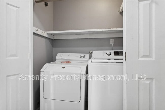 Building Photo - 32 Wainwright Dr