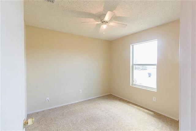 Building Photo - 118 Scarlet View