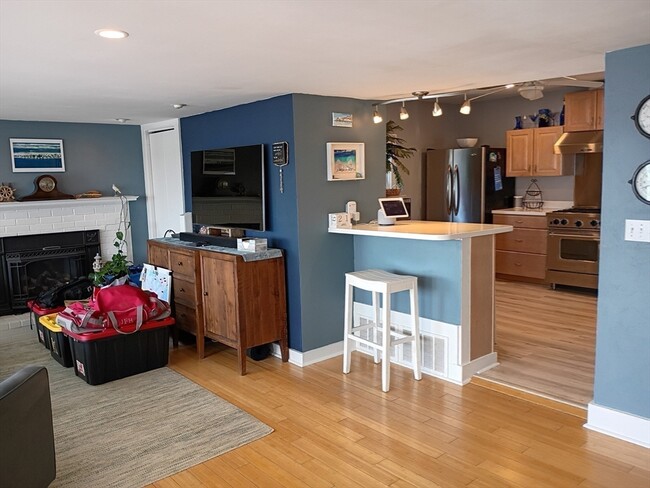 Building Photo - 39 Harbor St