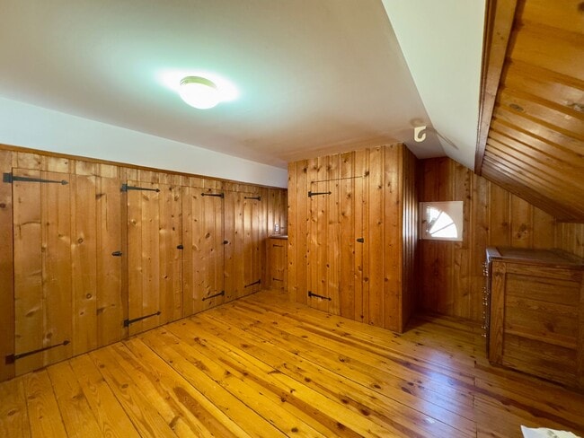 Building Photo - Charming 4 Bedroom/3.5 Bathroom Detached Home in Homeland, MD!