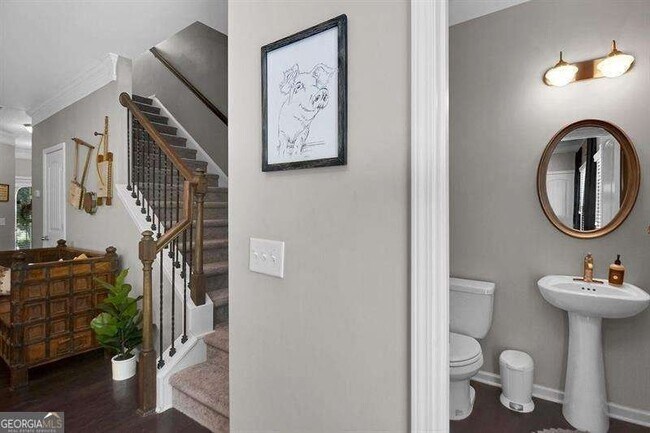 Building Photo - 307 Lakeside Ln