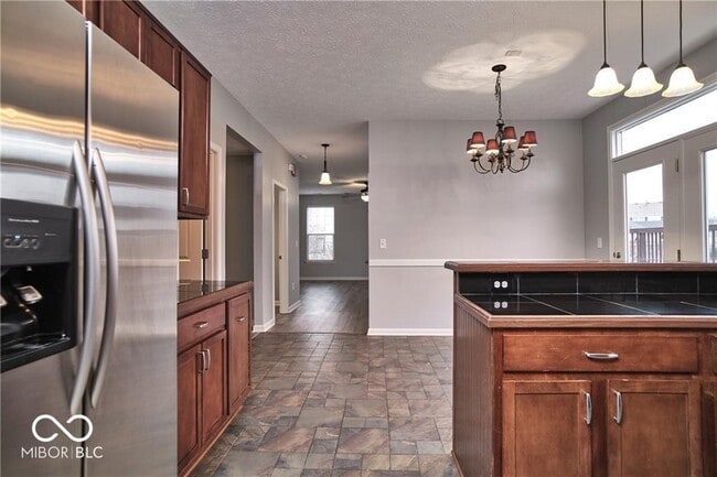 Building Photo - 11080 McDowell Dr