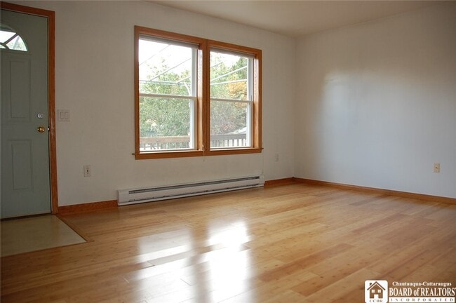 Building Photo - 2656 1/2 Horton Rd