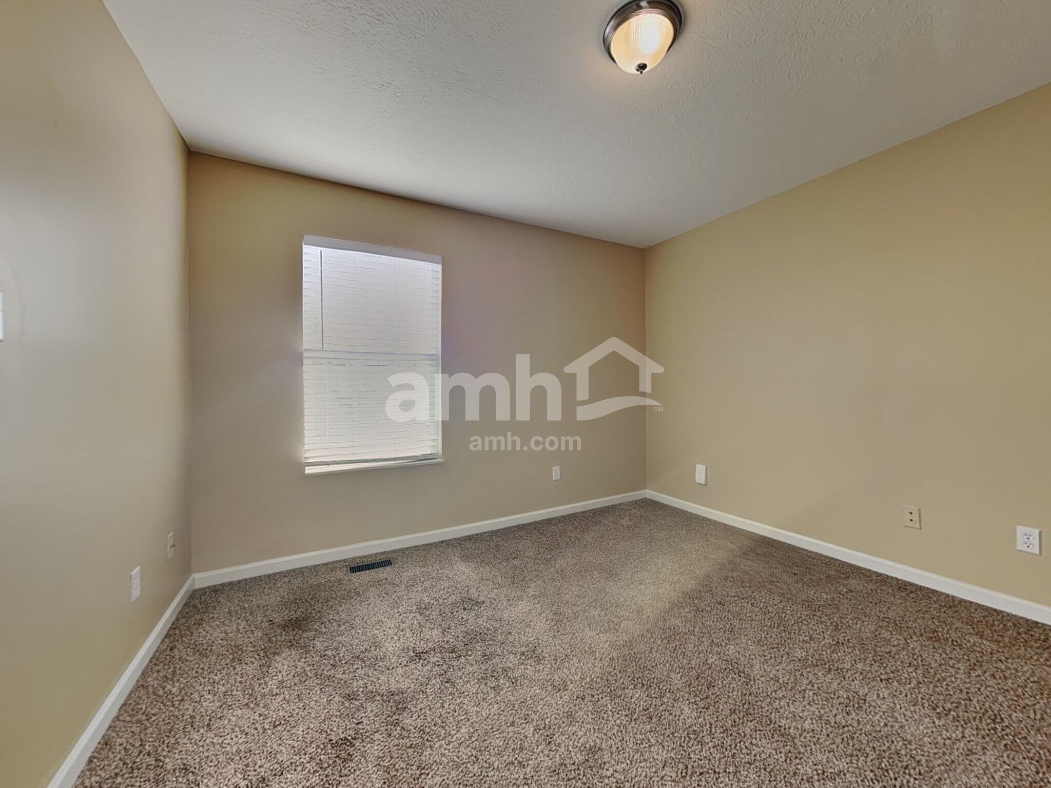 Building Photo - 7801 Beechtree Ln