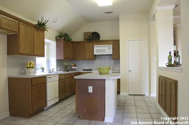 Building Photo - 6114 Oakwood Trail