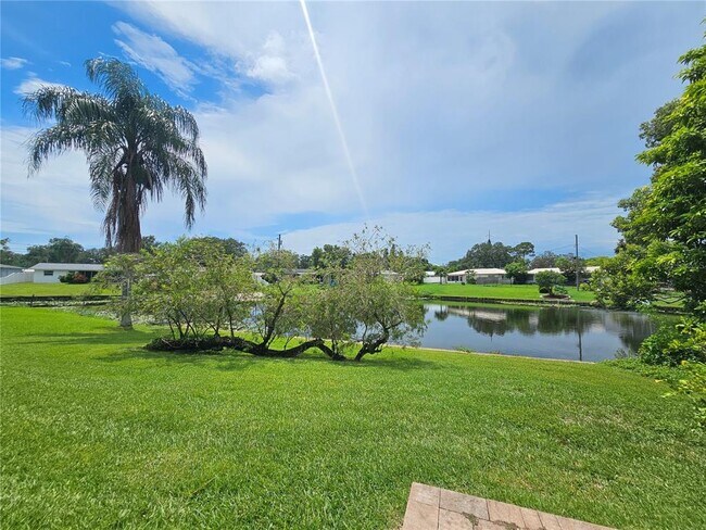 Building Photo - 672 Gershwin Dr