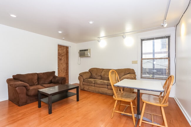 Building Photo - 1329 S University Ave