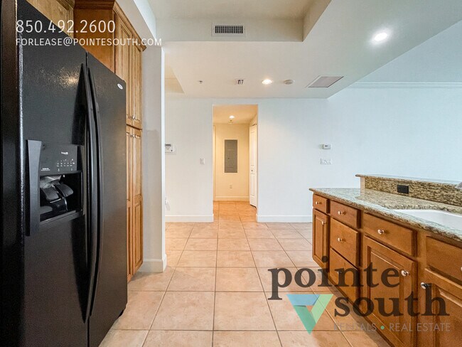 Building Photo - Waterfront 2B/2BA Condo at Galia!