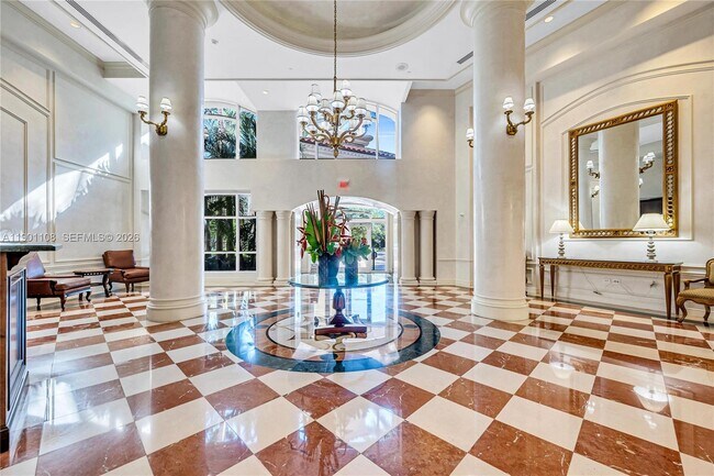 Building Photo - 19900 E Country Club Dr