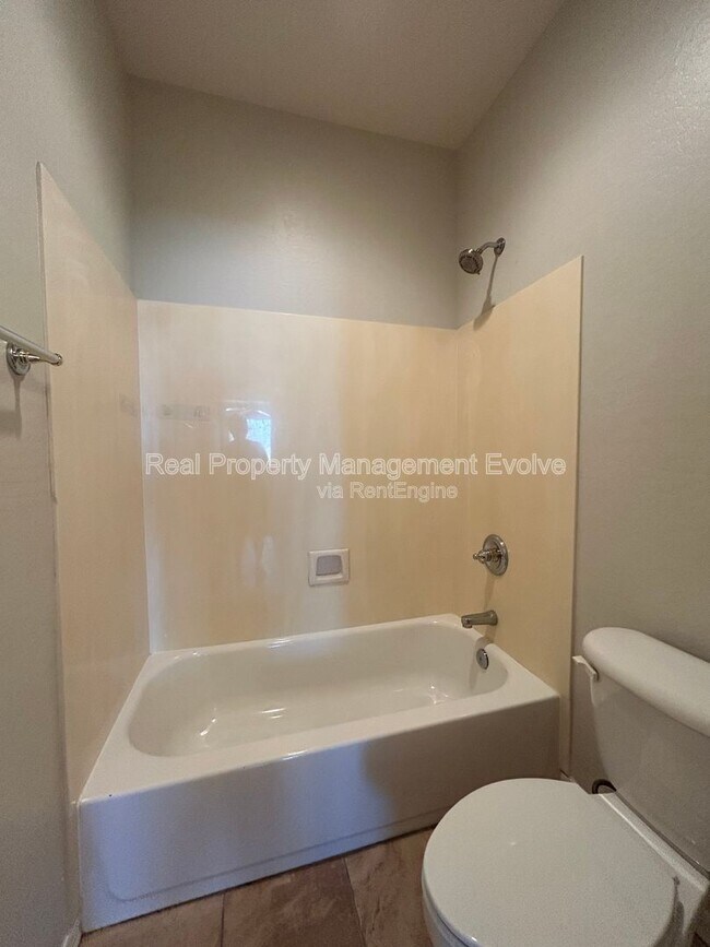 Building Photo - 9707 S 45th Ave