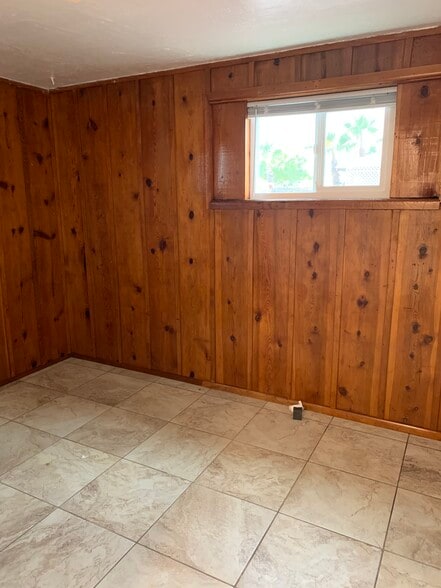Building Photo - 270 N Ocotillo Dr