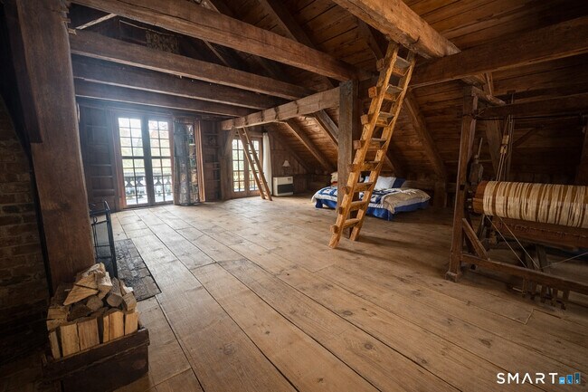 Building Photo - 45 Hoppen Rd