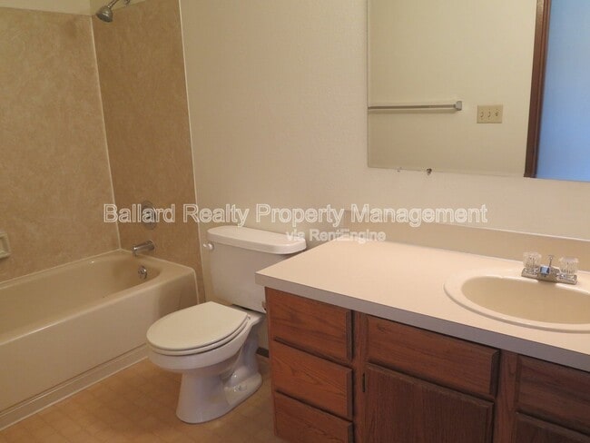 Building Photo - 1127 NW 63rd St
