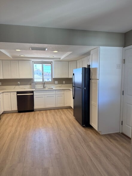 Building Photo - 1785 Beavertail Dr