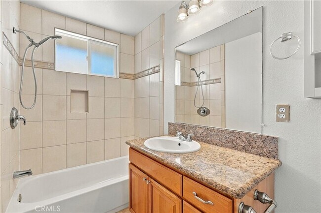 Building Photo - 6912 Tahiti Dr