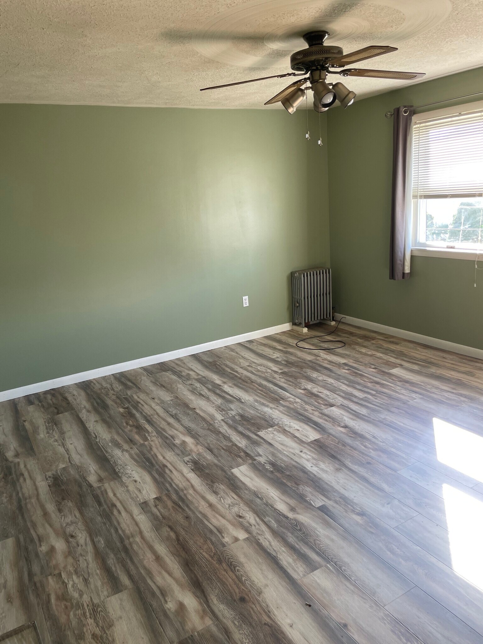 Building Photo - 1705 Tripp Ave