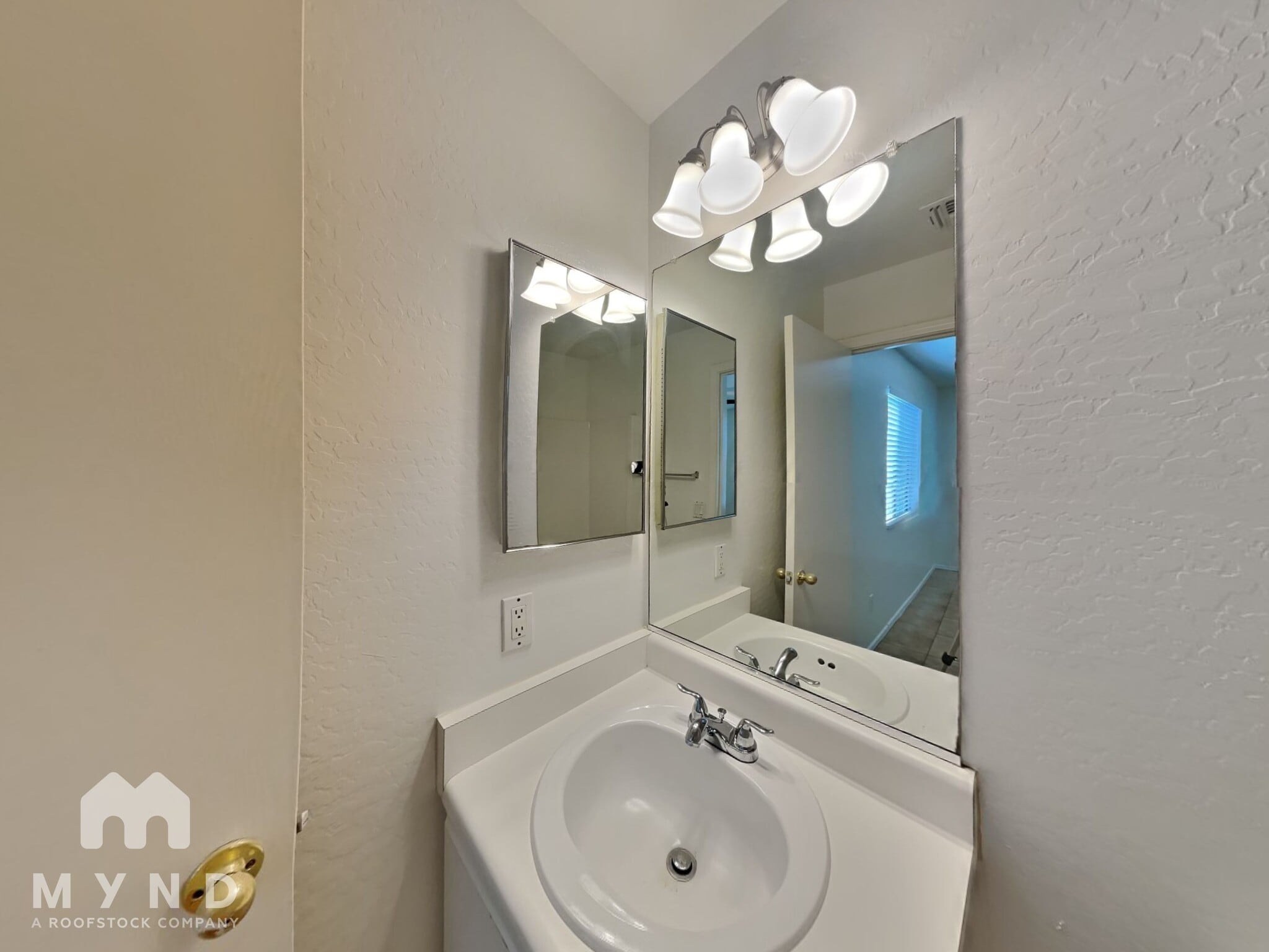 Building Photo - 3110 S 100th Dr