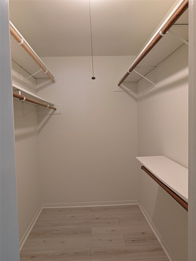 Building Photo - 12214 Meadow Berry Dr