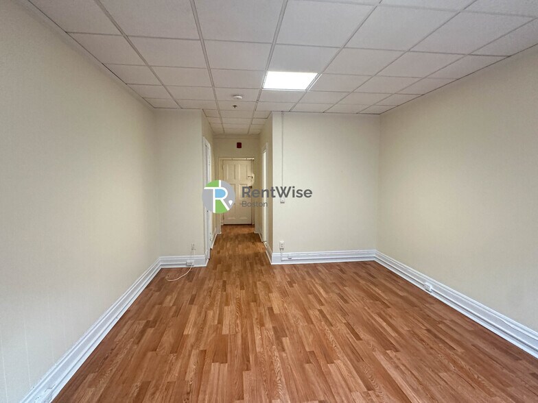 Primary Photo - 62 Boylston St