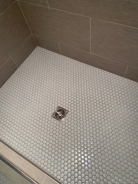 Building Photo - 326 W Main St