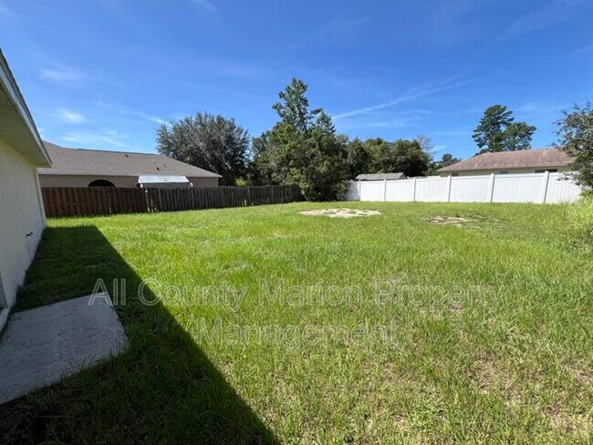 Building Photo - 520 Marion Oaks Ln