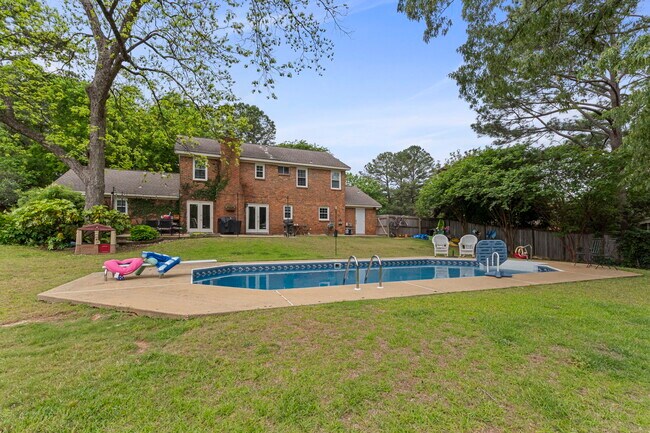 Building Photo - 431 Duckworth Dr