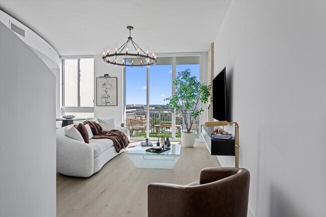 Building Photo - 300 S Australian Ave